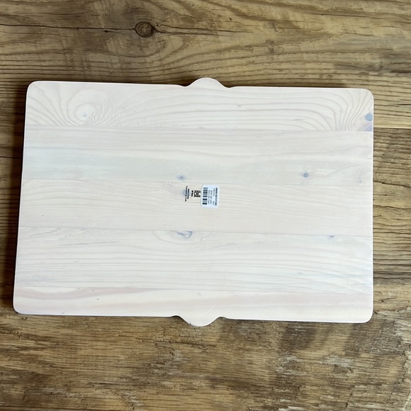 Urban Outfitters Tilly Small Cutting Board Natural 9.25”x14” - Picture 3 of 5